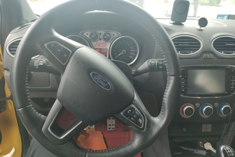 Used Ford Focus 2011 Hatchback 1.8L Manual Comfort Model Steering Wheel
