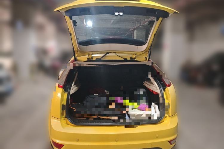 Used Ford Focus 2011 Hatchback 1.8L Automatic Fashion Edition Trunk
