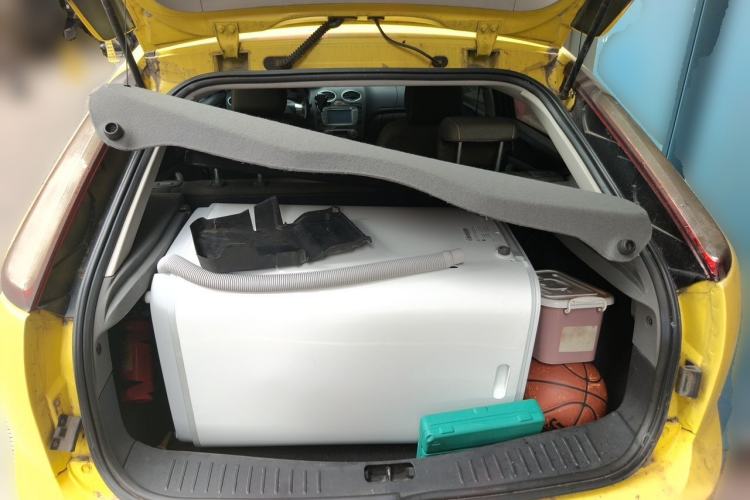 Used Ford Focus 2011 Hatchback 2.0L Manual Sport Model Trunk