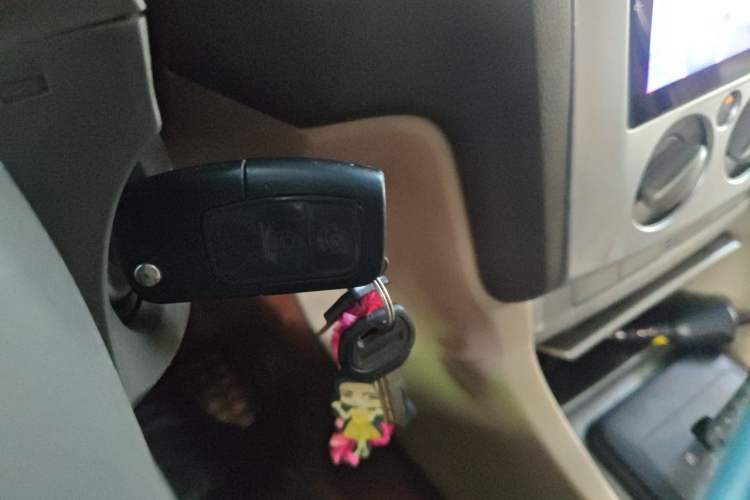 Used Ford Focus 2011 Sedan 1.8L Automatic Fashion Edition Vehicle Key