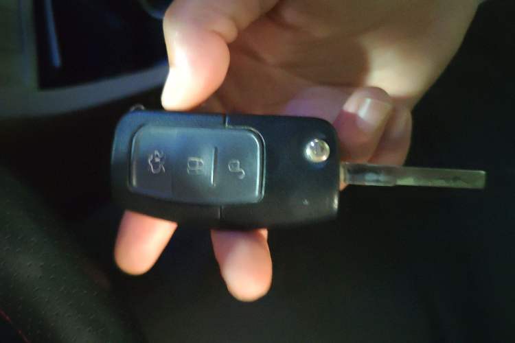 Used Ford Focus 2011 Hatchback 1.8L Automatic Fashion Edition Vehicle Key