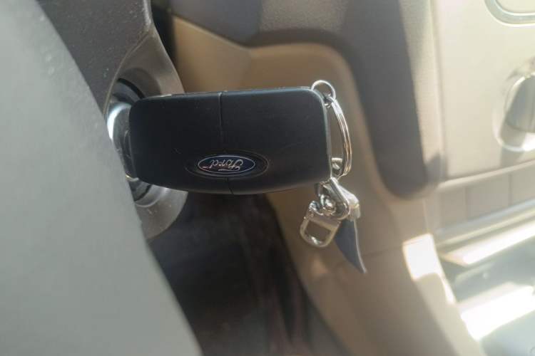 Used Ford Focus 2011 Hatchback 1.8L Automatic Fashion Edition Vehicle Key