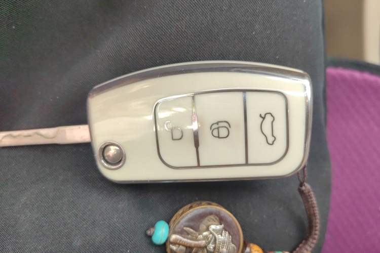 Used Ford Focus 2011 Hatchback 1.8L Automatic Fashion Edition Vehicle Key