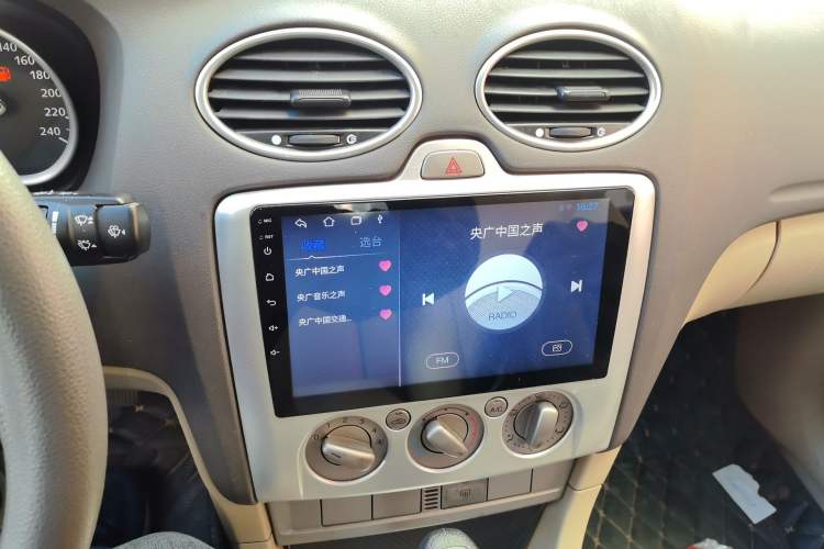 Used Ford Focus 2012 Hatchback Classic 1.8L Automatic Fashion Edition Audio And AC Panel