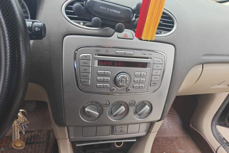 Used Ford Focus 2012 Sedan Classic 1.8L Manual Base Model Audio And AC Panel
