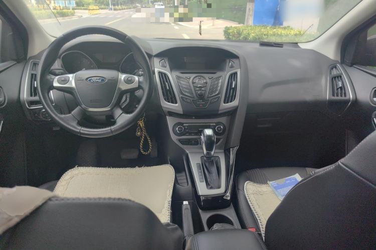 Used Ford Focus 2012 Sedan 1.6L Automatic Comfort Model Center Console