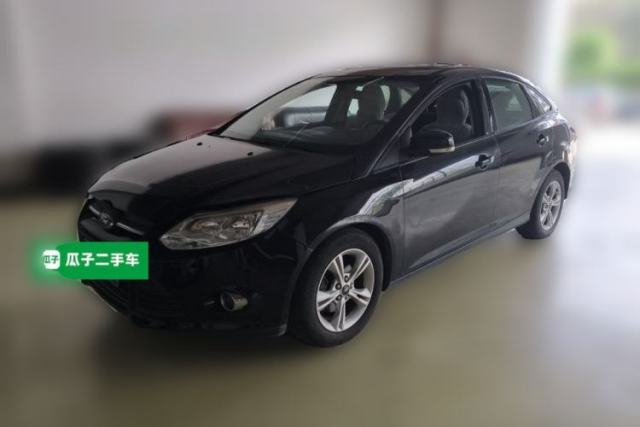 Ojetý Ford Focus 2012 Sedan 1.6L Automatic Fashion Edition
