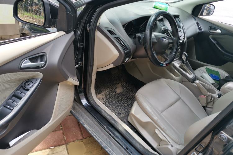 Used Ford Focus 2012 Sedan 1.6L Automatic Comfort Model Driver Seat