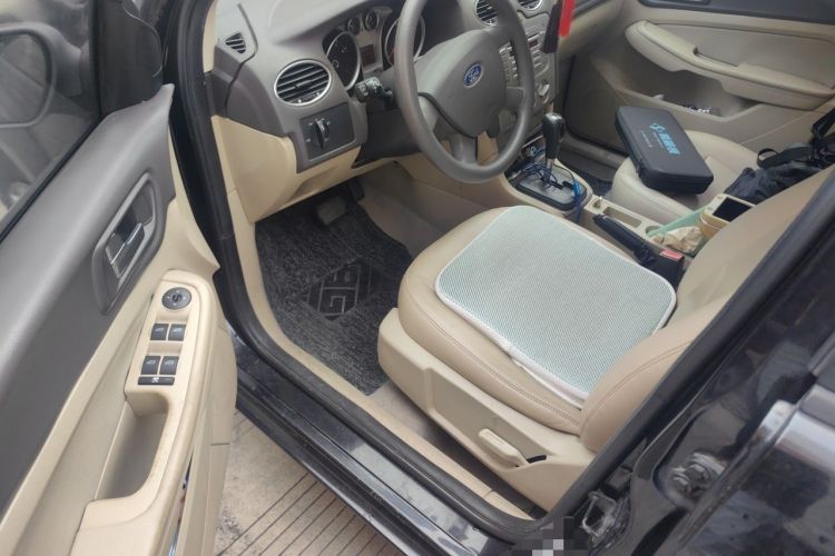 Used Ford Focus 2012 Sedan Classic 1.8L Automatic Base Model Driver Seat