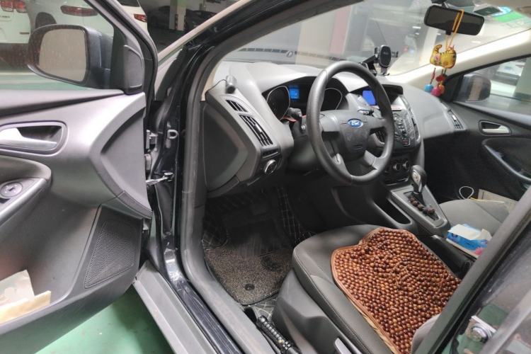 Used Ford Focus 2012 Hatchback 1.6L Automatic Comfort Model Driver Seat