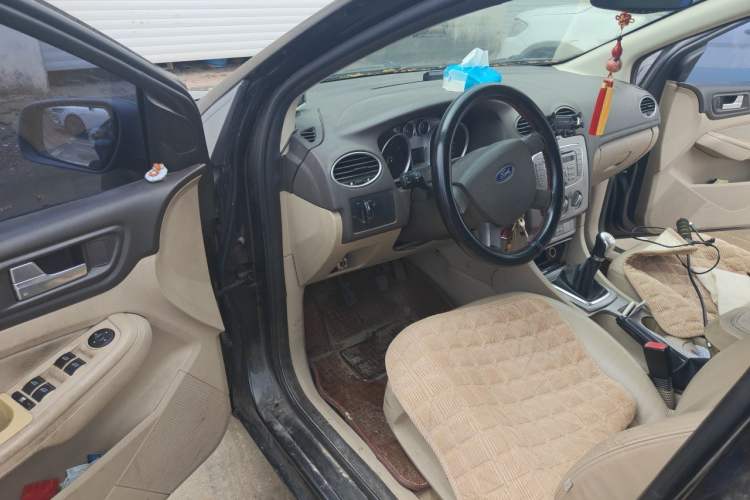 Used Ford Focus 2012 Sedan Classic 1.8L Manual Base Model Driver Seat