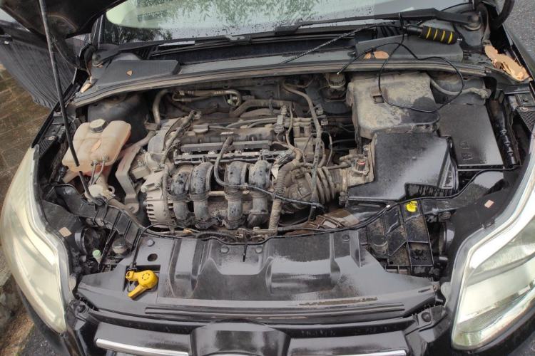 Used Ford Focus 2012 Sedan 1.6L Manual Comfort Model Engine Bay