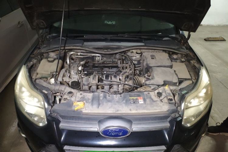 Used Ford Focus 2012 Sedan 1.6L Automatic Fashion Edition Engine Bay