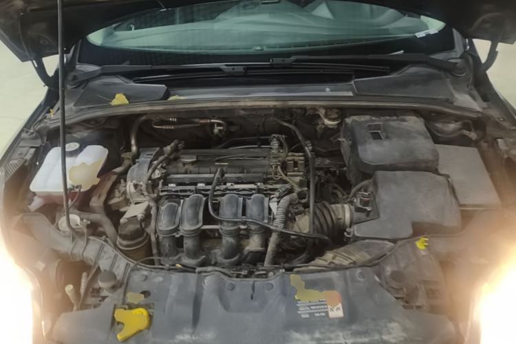 Used Ford Focus 2012 Sedan 1.6L Automatic Fashion Edition Engine Bay