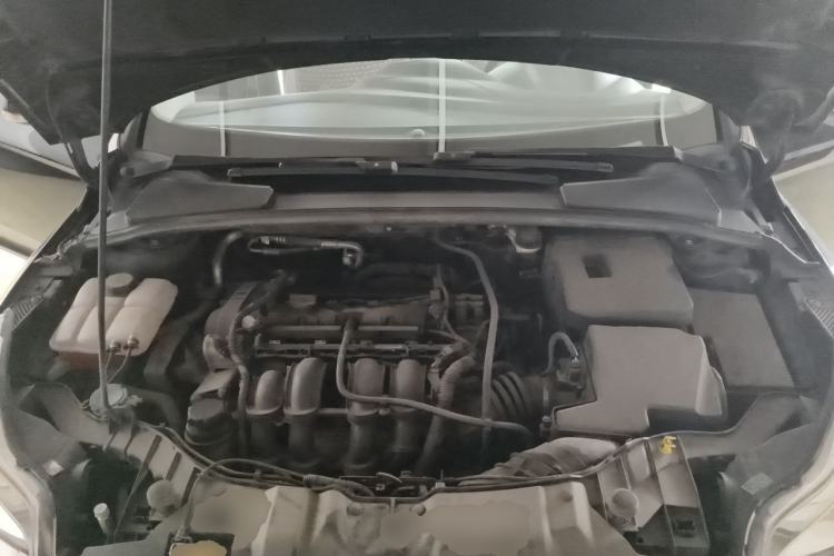 Used Ford Focus 2012 Sedan 1.6L Automatic Fashion Edition Engine Bay