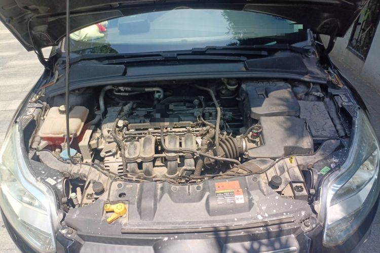 Used Ford Focus 2012 Hatchback 1.6L Manual Fashion Edition Engine Bay