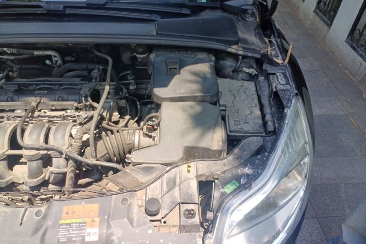 Used Ford Focus 2012 Hatchback 1.6L Manual Fashion Edition Engine Bay Left