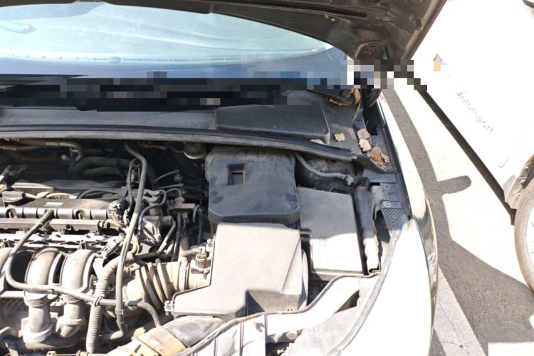Used Ford Focus 2012 Sedan 1.6L Automatic Comfort Model Engine Bay Left