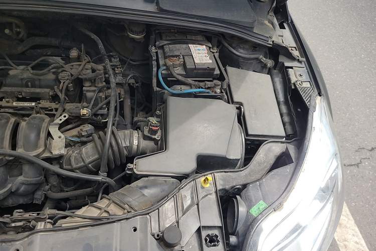 Used Ford Focus 2012 Sedan 1.6L Automatic Prestige Model Engine Bay Left