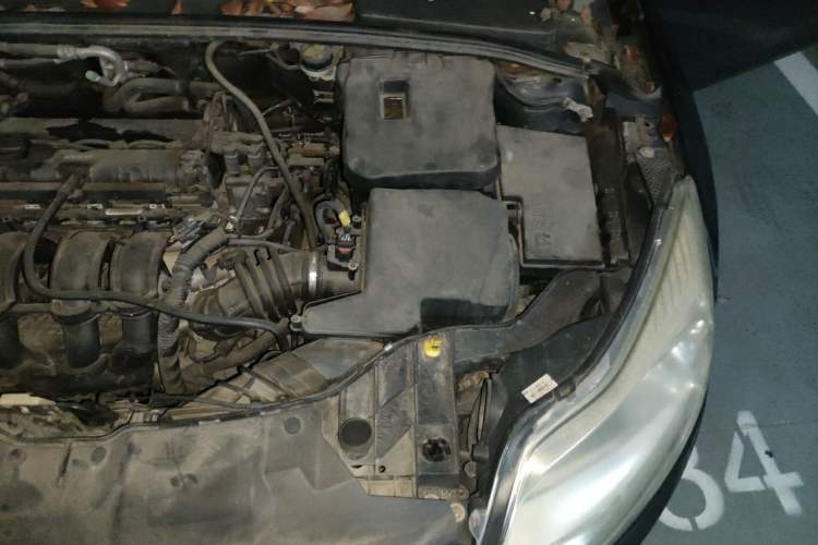 Used Ford Focus 2012 Sedan 1.6L Automatic Fashion Edition Engine Bay Left