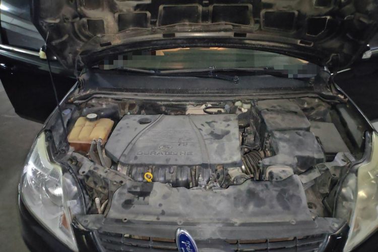 Used Ford Focus 2012 Sedan Classic 1.8L Automatic Base Model Engine Bay Right