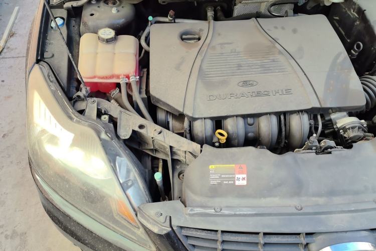 Used Ford Focus 2012 Hatchback Classic 1.8L Automatic Fashion Edition Engine Bay Right