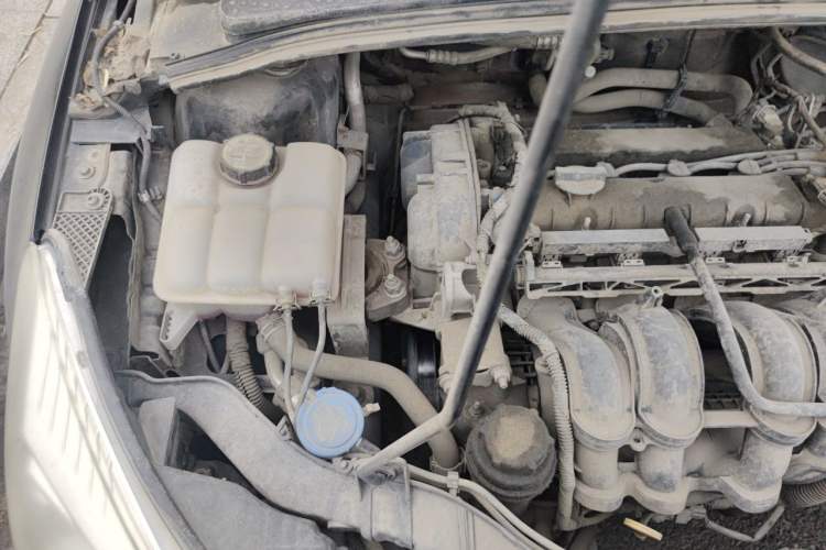 Used Ford Focus 2012 Sedan 1.6L Automatic Fashion Edition Engine Bay Right