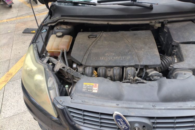 Used Ford Focus 2012 Hatchback Classic 1.8L Manual Base Model Engine Bay Right