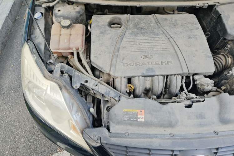 Used Ford Focus 2012 Sedan Classic 1.8L Automatic Base Model Engine Bay Right