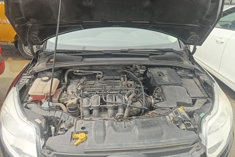Used Ford Focus 2012 Sedan 1.6L Automatic Comfort Model Engine Bay