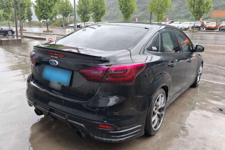 Used Ford Focus 2012 Sedan 1.6L Manual Comfort Model Exterior 3