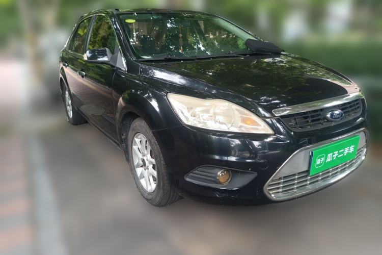 Used Ford Focus 2012 Sedan Classic 1.8L Automatic Base Model Front Right 45 Deg