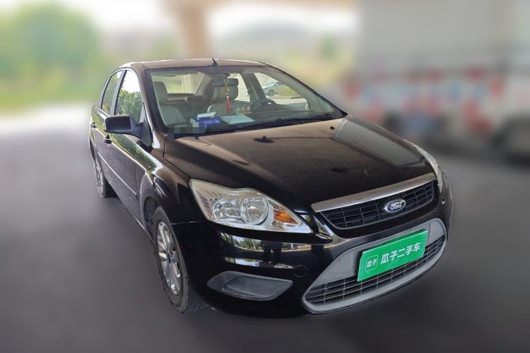Used Ford Focus 2012 Sedan Classic 1.8L Automatic Fashion Edition Front Right 45 Deg