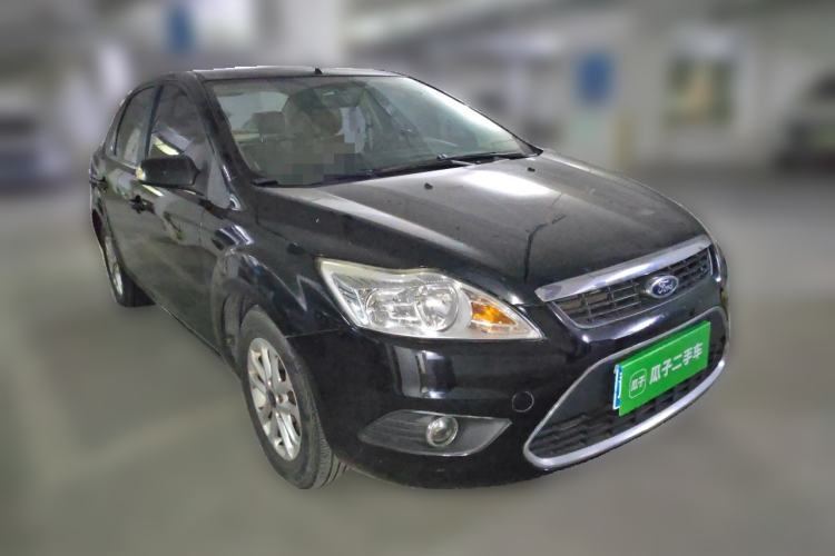 Used Ford Focus 2012 Sedan Classic 1.8L Automatic Base Model Front Right 45 Deg