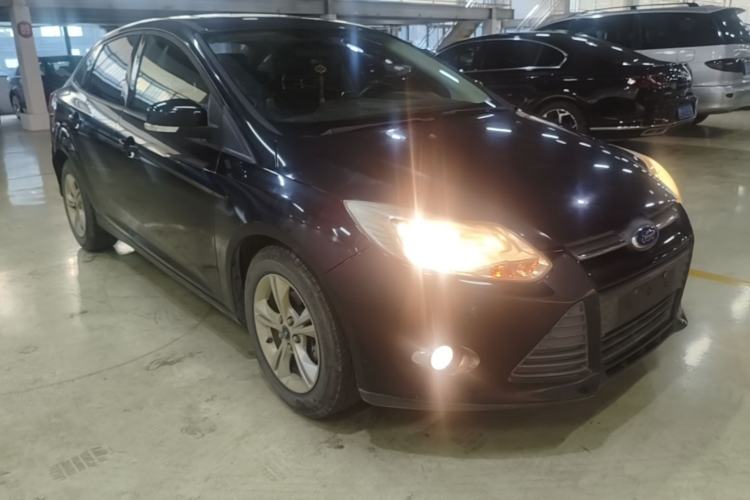 Used Ford Focus 2012 Sedan 1.6L Automatic Fashion Edition Front Right 45 Deg