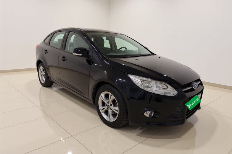 Used Ford Focus 2012 Sedan 1.6L Automatic Fashion Edition Front Right 45 Deg