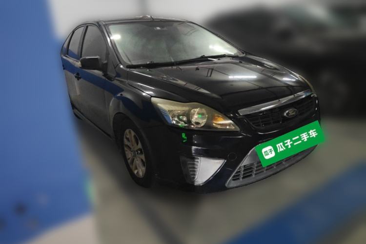 Used Ford Focus 2012 Hatchback Classic 1.8L Automatic Fashion Edition Front Right 45 Deg