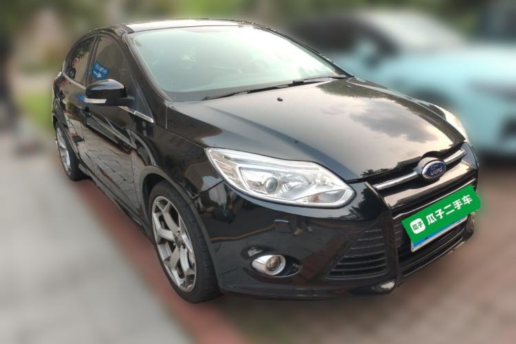 Used Ford Focus 2012 Hatchback 2.0L Manual Luxury Sport Model Front Right 45 Deg