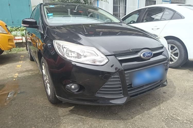 Used Ford Focus 2012 Sedan 1.6L Automatic Comfort Model Front Right 45 Deg