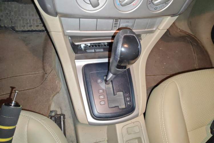 Used Ford Focus 2012 Sedan Classic 1.8L Automatic Base Model Gear Lever