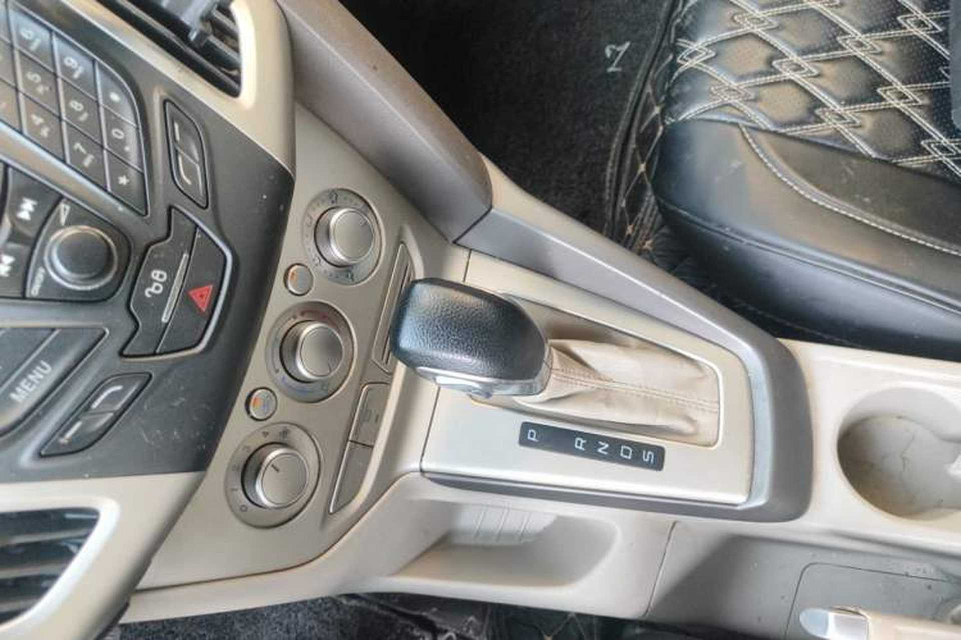 Used Ford Focus 2012 Sedan 1.6L Automatic Comfort Model Gear Lever