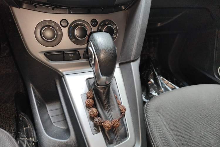 Used Ford Focus 2012 Hatchback 1.6L Automatic Comfort Model Gear Lever