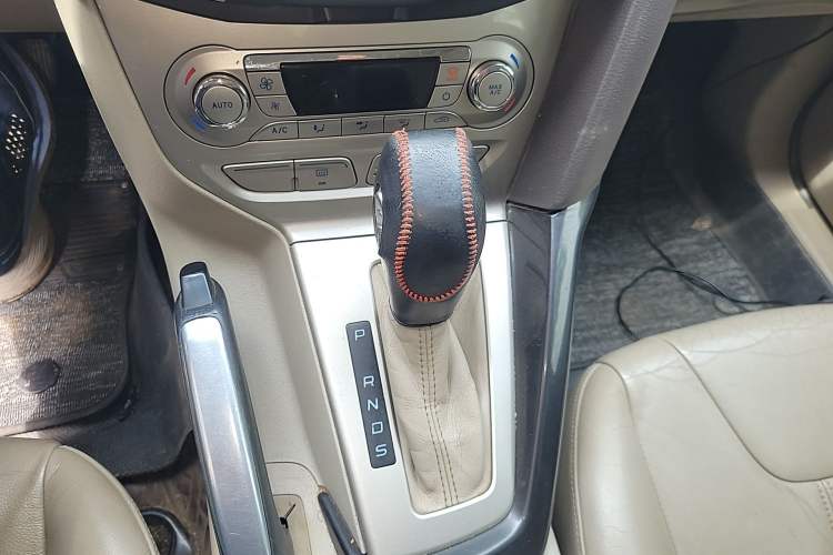 Used Ford Focus 2012 Sedan 1.6L Automatic Prestige Model Gear Lever