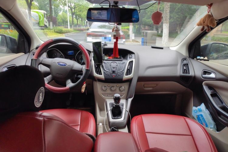 Used Ford Focus 2012 Sedan 1.6L Manual Comfort Model Headliner