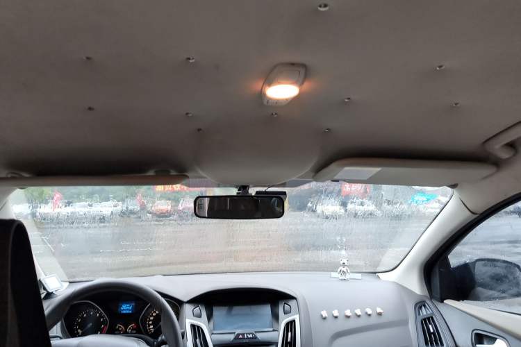 Used Ford Focus 2012 Sedan 1.6L Manual Comfort Model Headliner