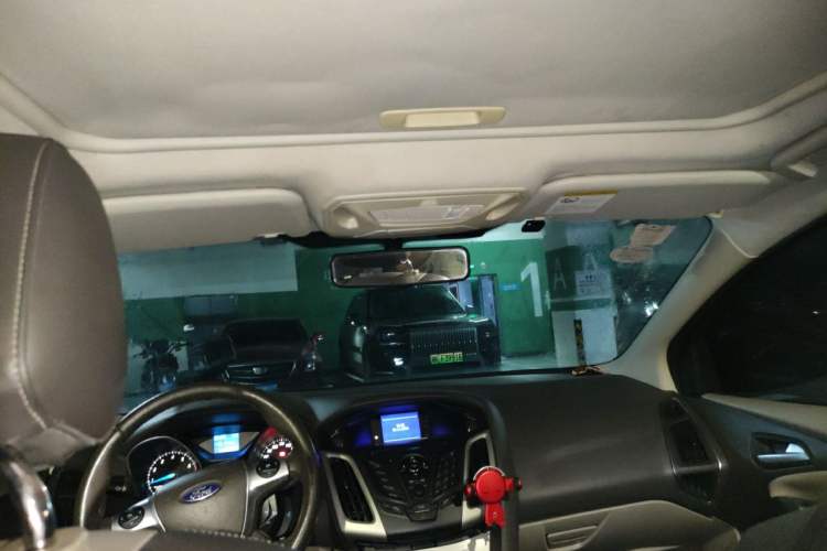 Used Ford Focus 2012 Sedan 1.6L Automatic Fashion Edition Headliner