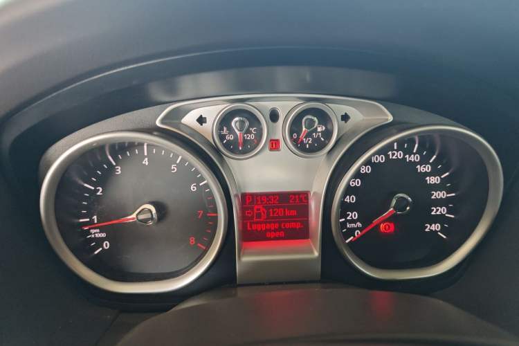 Used Ford Focus 2012 Sedan Classic 1.8L Automatic Fashion Edition Instrument Cluster
