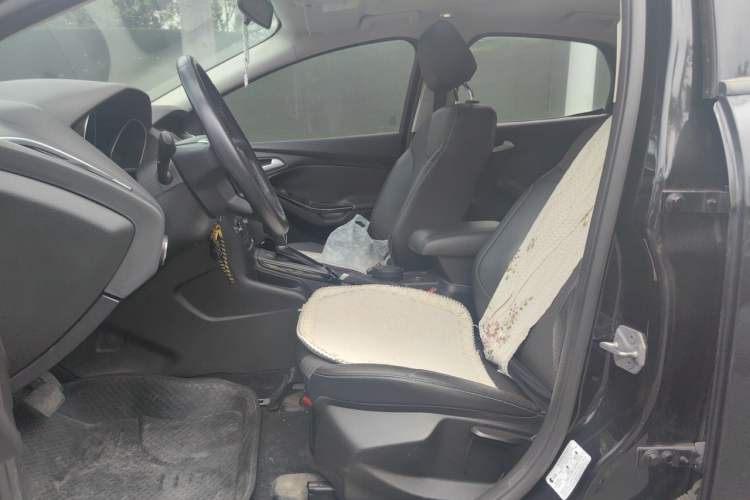 Used Ford Focus 2012 Sedan 1.6L Automatic Comfort Model Left Front Seat