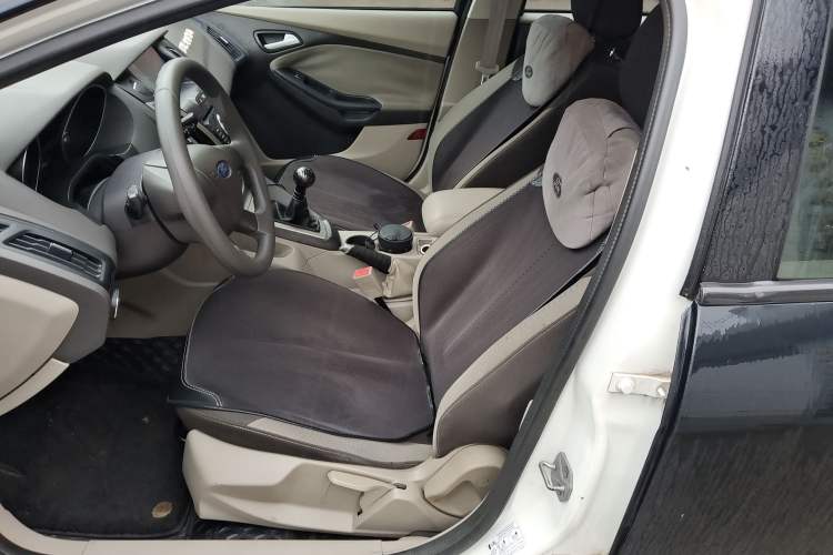 Used Ford Focus 2012 Sedan 1.6L Manual Comfort Model Left Front Seat