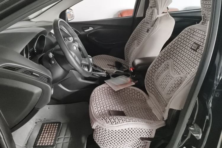 Used Ford Focus 2012 Sedan 1.6L Automatic Fashion Edition Left Front Seat
